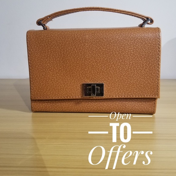 Vintage Handbags - Vintage Hard Shell clutch Purse W/ Handle